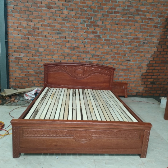 Giường gỗ còng 1m6x2m