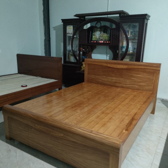 Giường ngủ gỗ đinh hương 1.6m